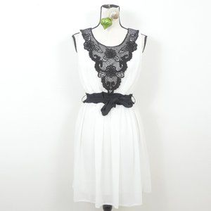 SELEN White Black Lace Neck Line Sleeveless Size 2 Tie Waist Mid Length Dress